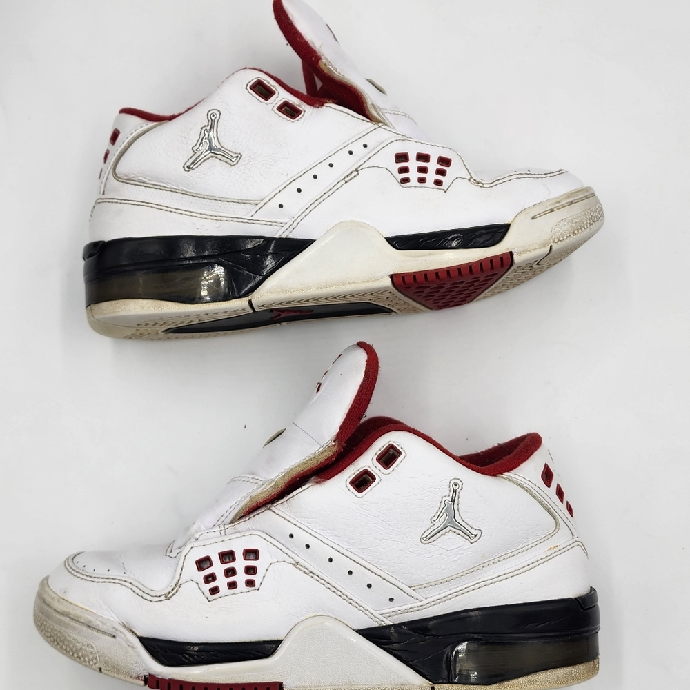 Jordan Flight 23 317821-101 White Red Black youth 5.5